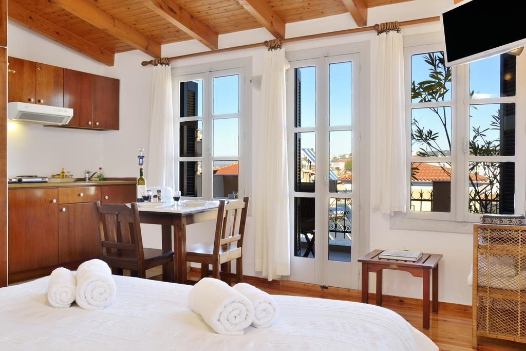 Silde Studios & Apartments Hriszí Aktí Haniá Kültér fotó